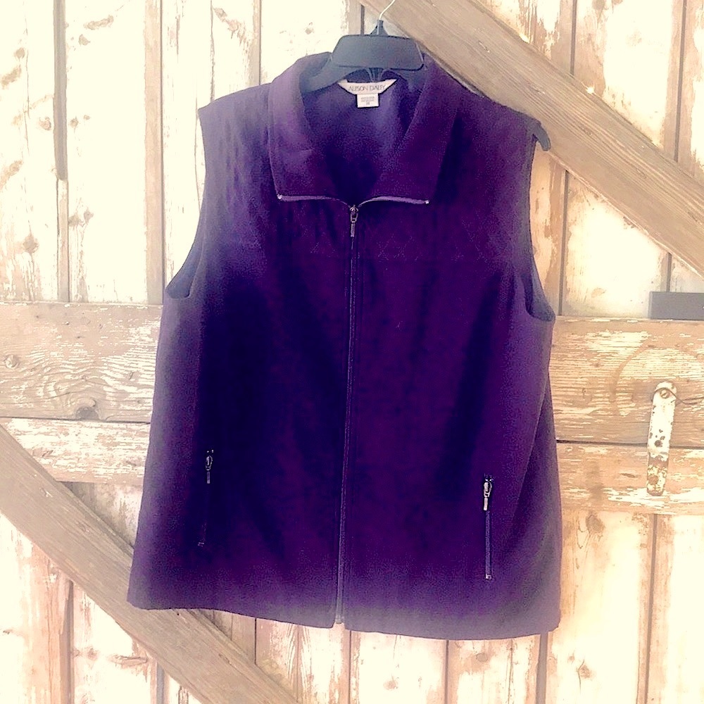 Cute partially quilted lightweight vest